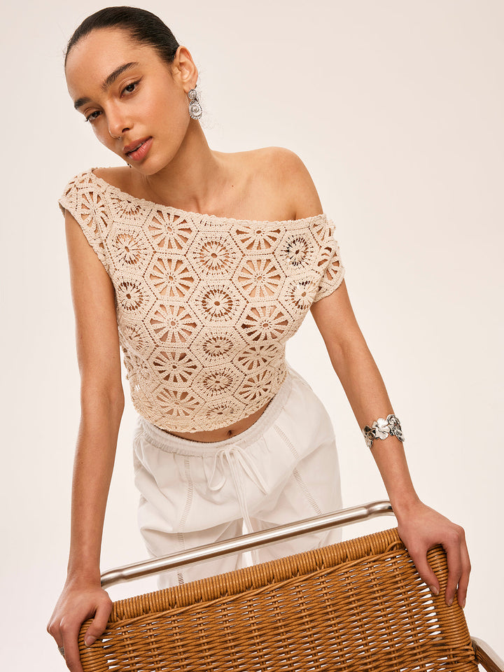 Haut en Crochet Asymétrique Semi-Transparent Décolleté Bardot