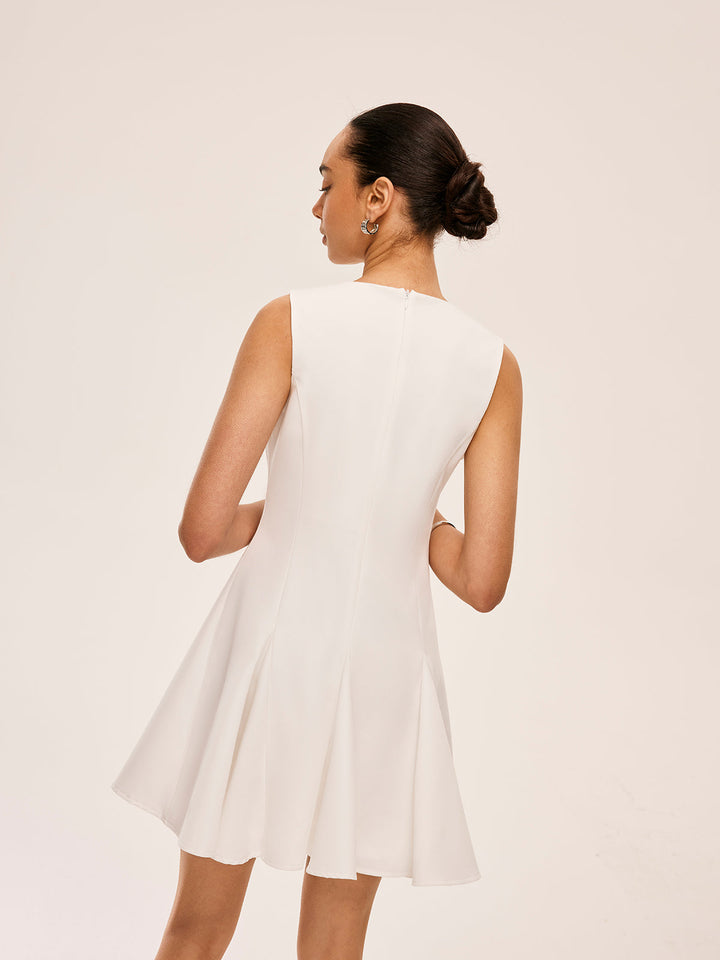 Robe à encolure ras du cou avec nœud papillon
