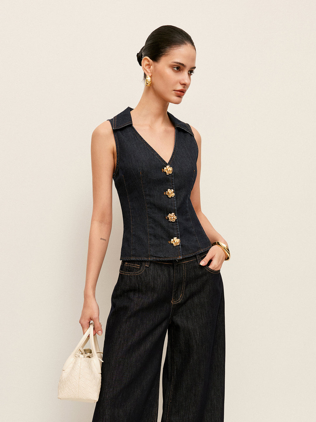 Gilet Collared en Jean avec Détail de Boutons Floraux