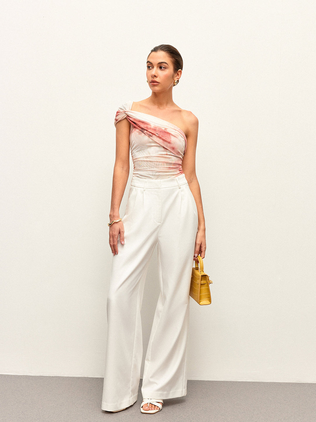 Top Une Épaule Semi-Transparente