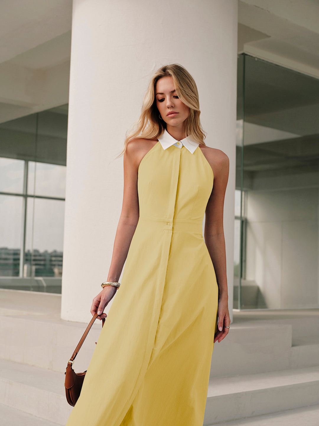 Robe Sans Manches à Col Boutonné