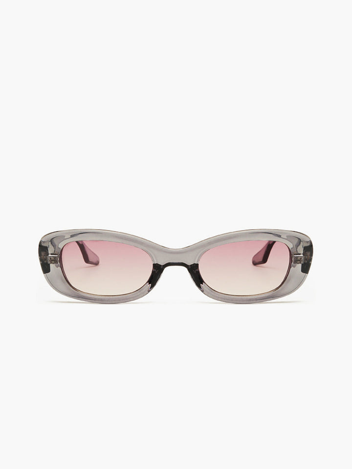 Lunettes de soleil à monture de couleur cristal