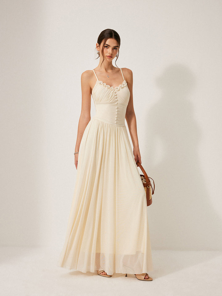 Robe à col en cœur en résille à panneaux