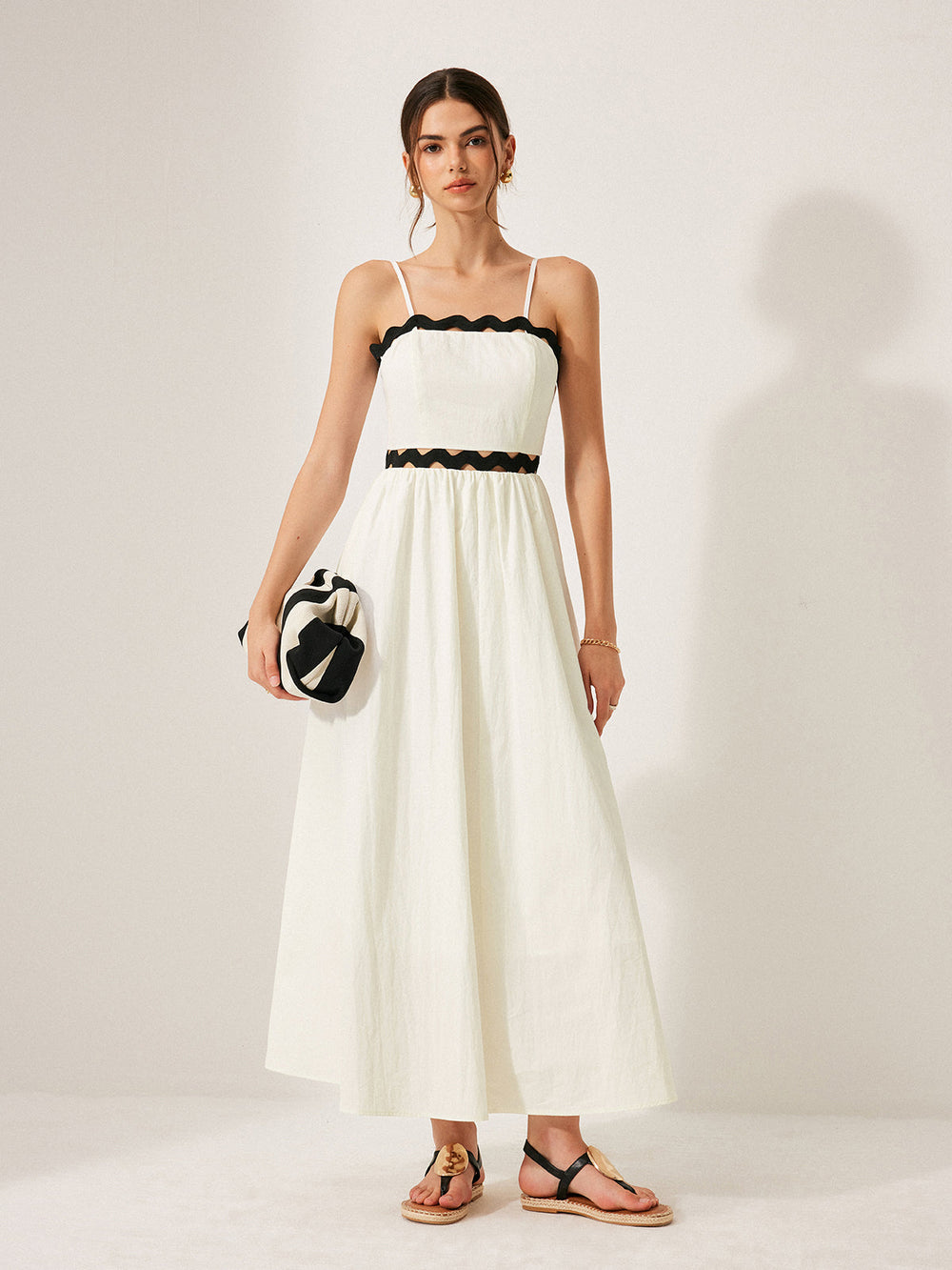 Robe à dos noué avec bordure festonnée
