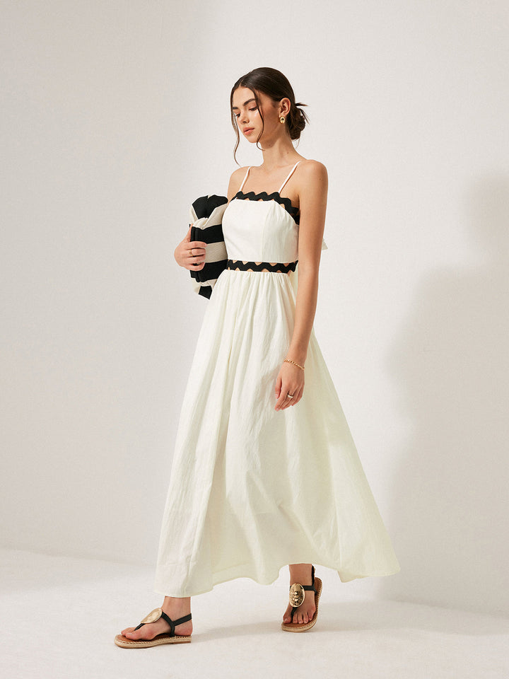 Robe à dos noué avec bordure festonnée