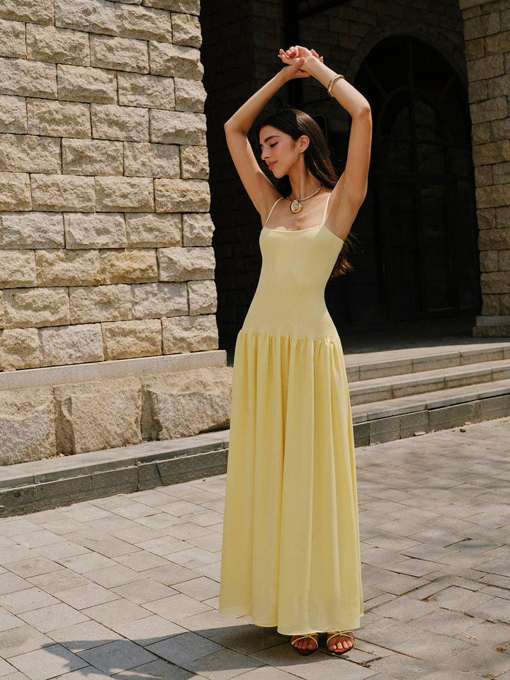 Robe pull en maille à ourlet plissé