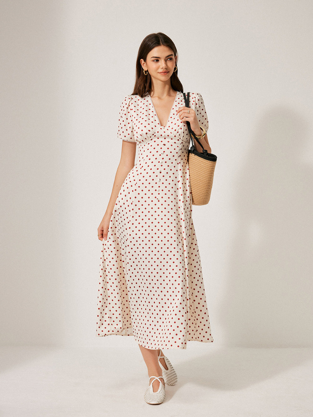 Robe à pois avec manches bouffantes
