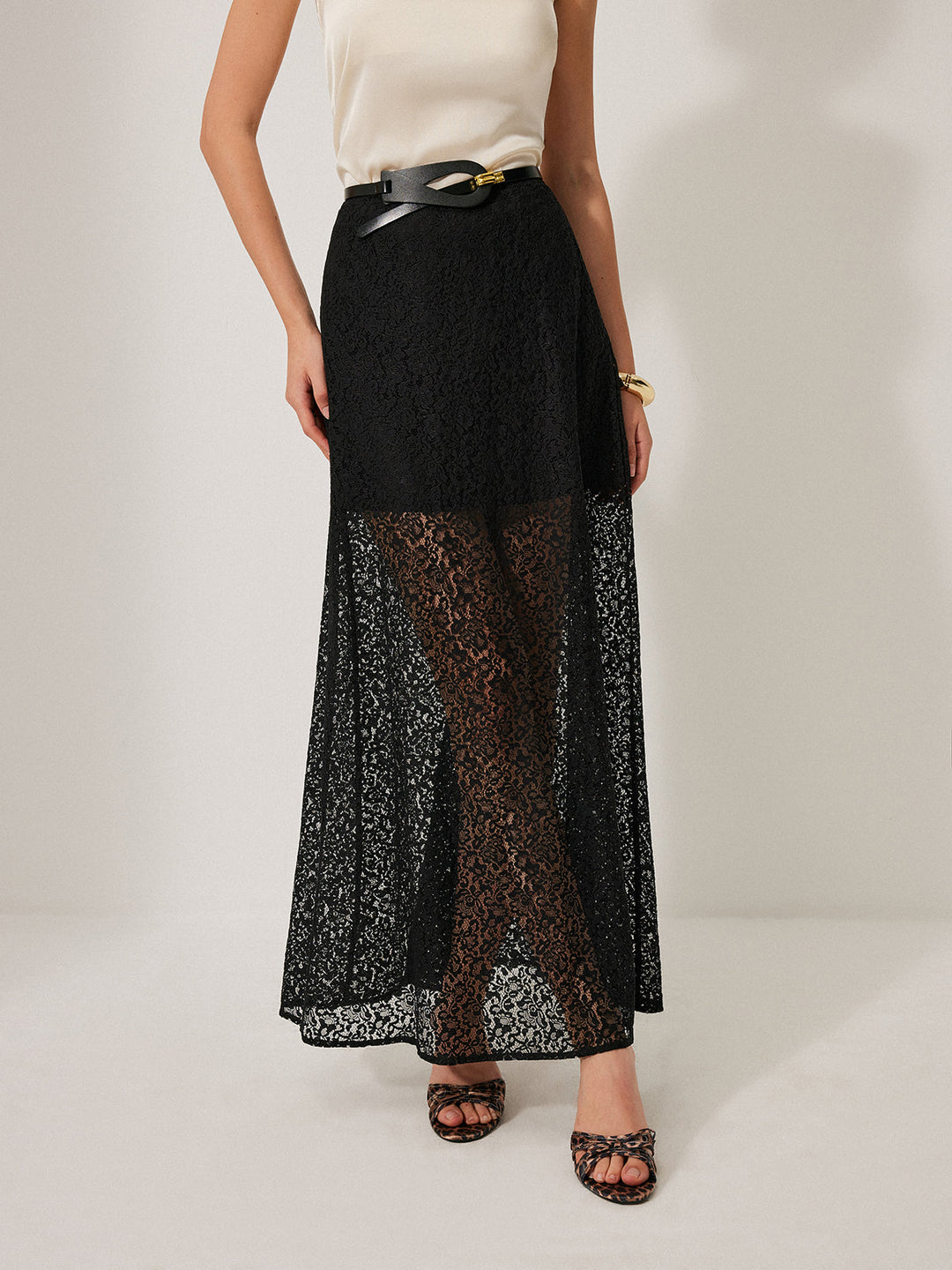 Jupon en dentelle semi-transparente sans ceinture