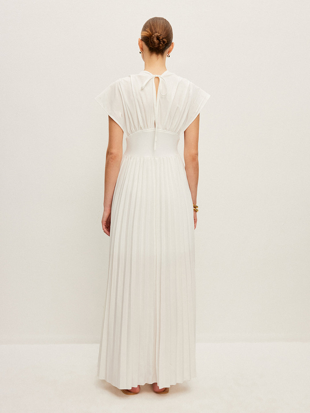Robe à Manches Courtes Plissées
