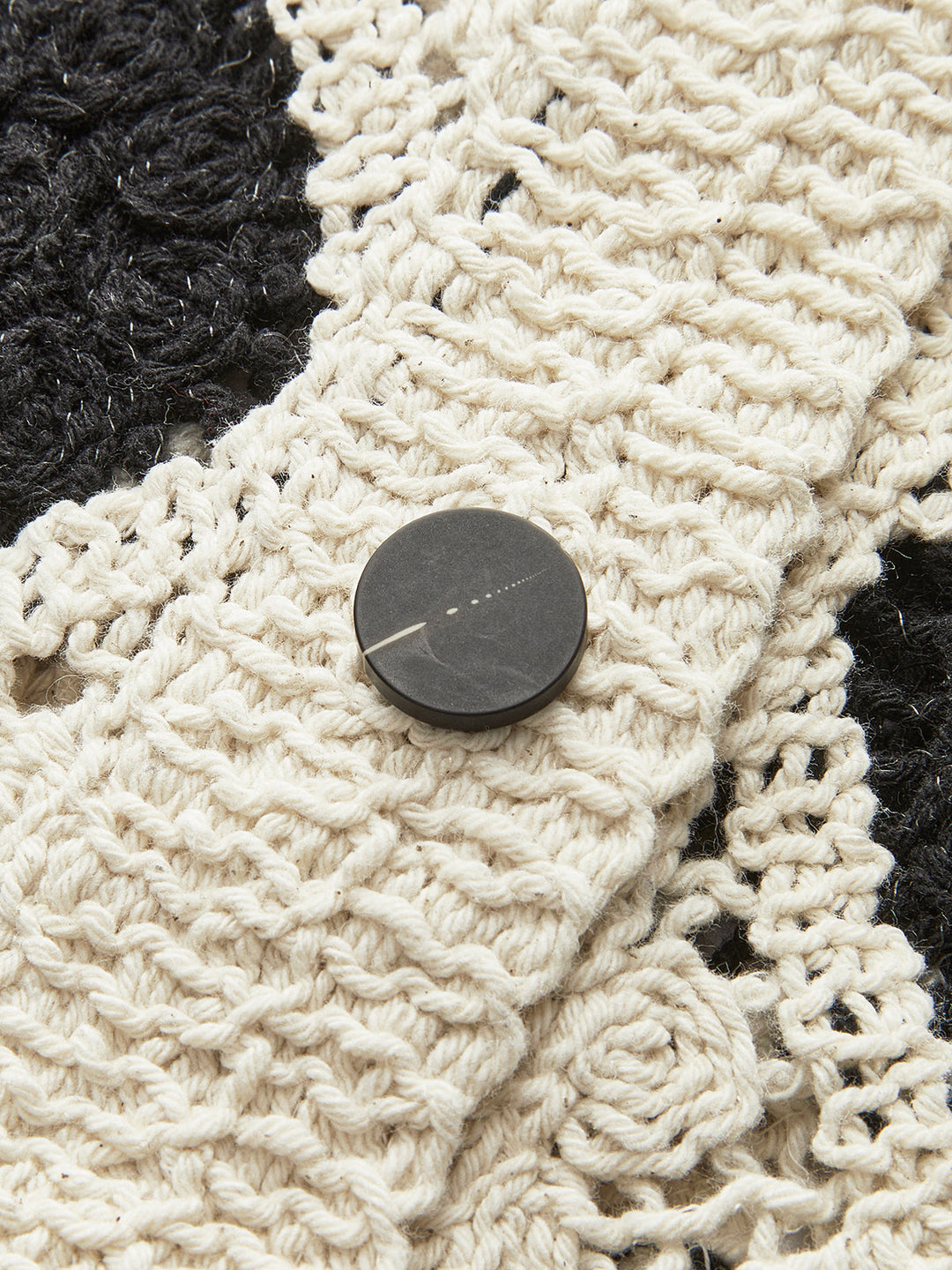 Gilet en tricot à motif diamant brodé