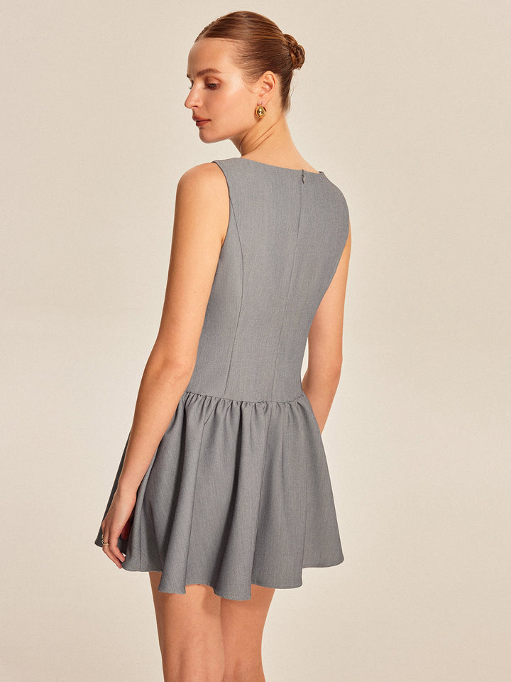 Robe Sans Manches à Boutons Plissés