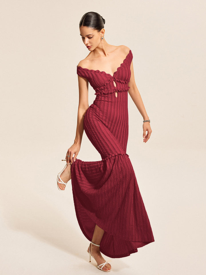 Robe à épaules dénudées avec volants