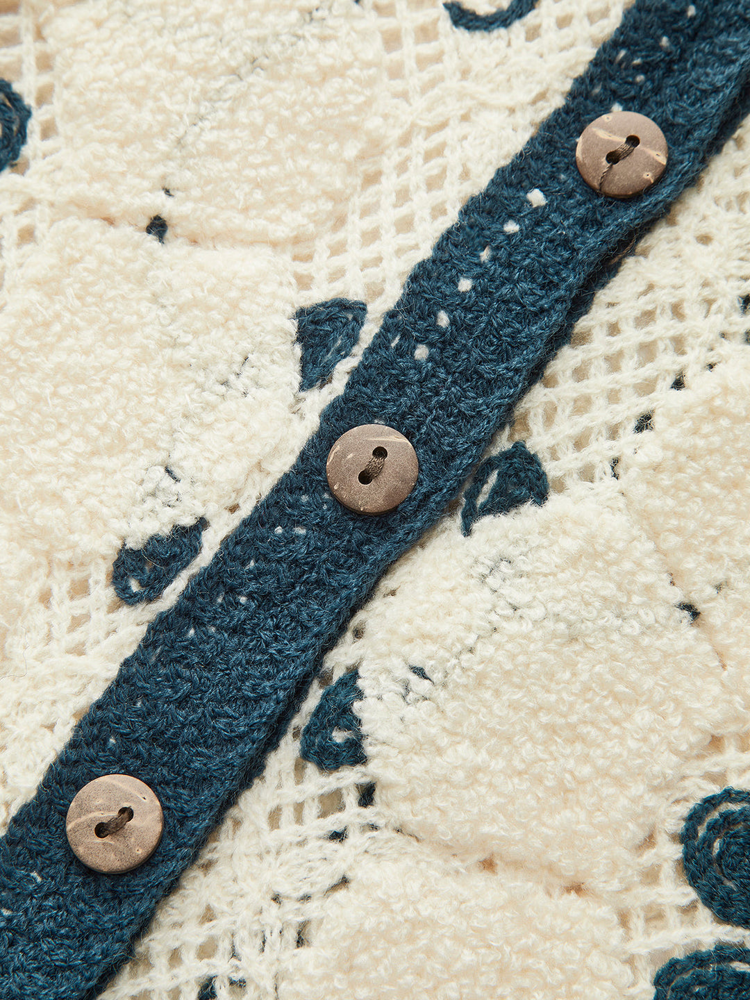 Gilet en crochet brodé