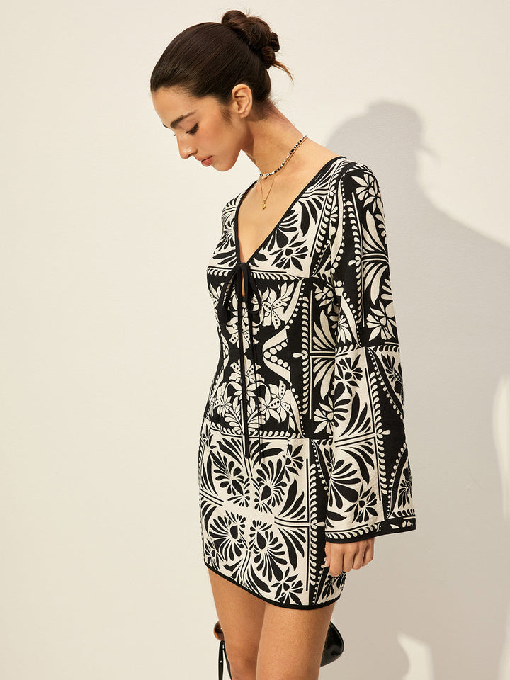 Robe à manches cloche à nouer imprimée
