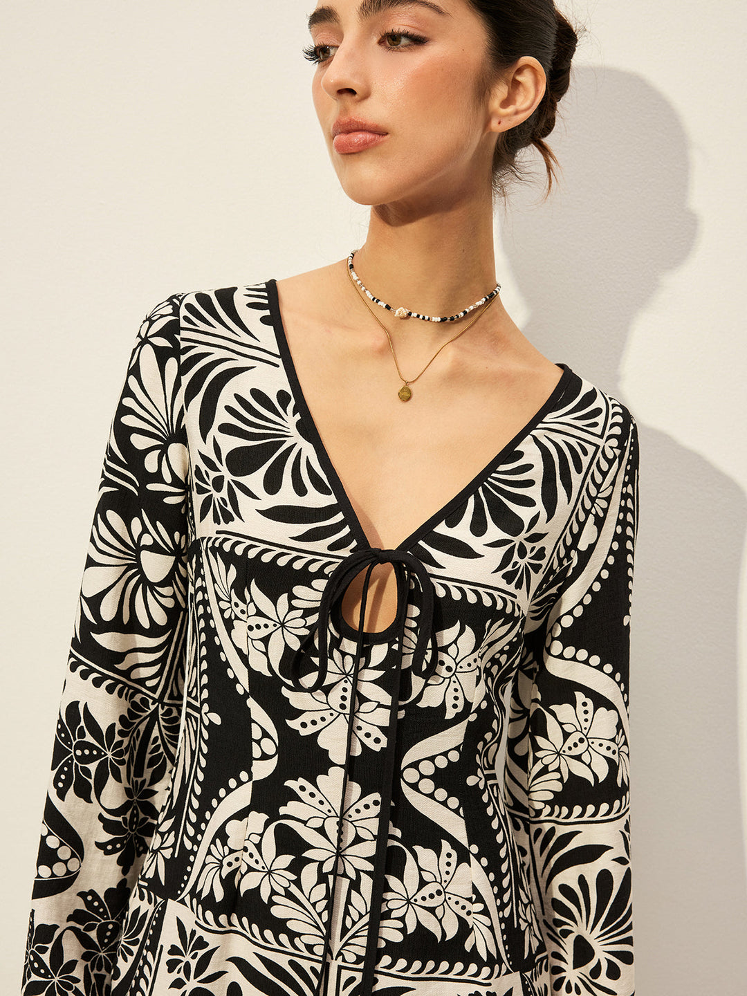 Robe à manches cloche à nouer imprimée