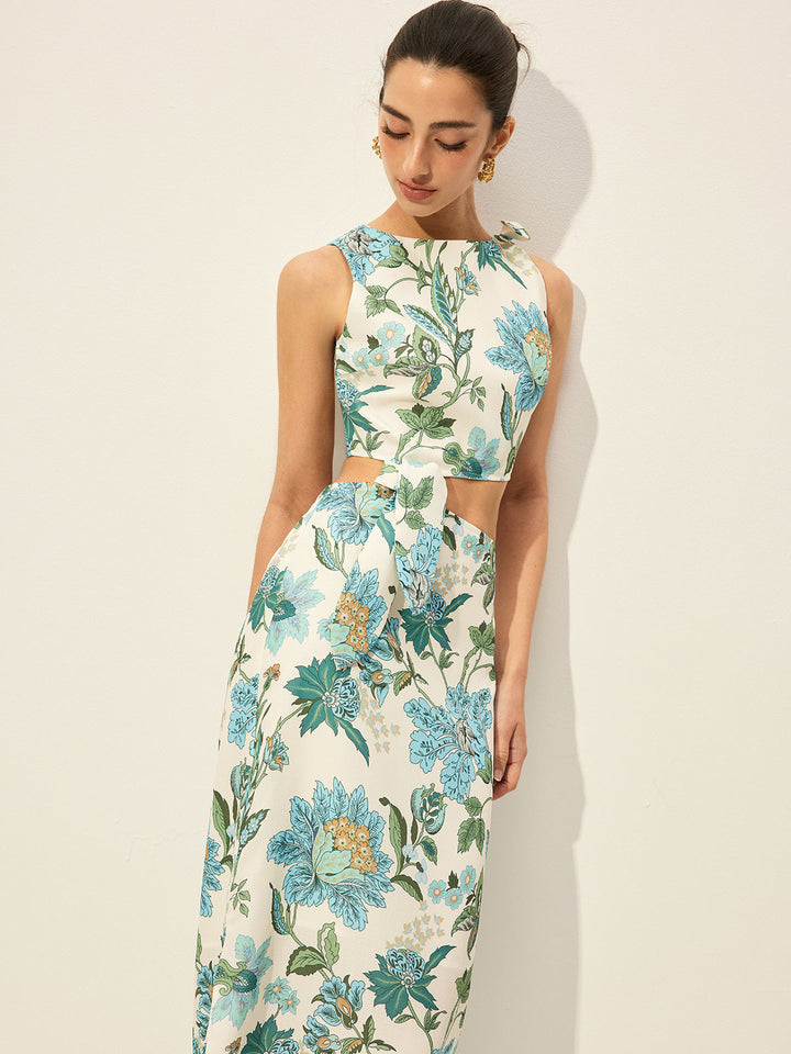 Robe à découpes florales