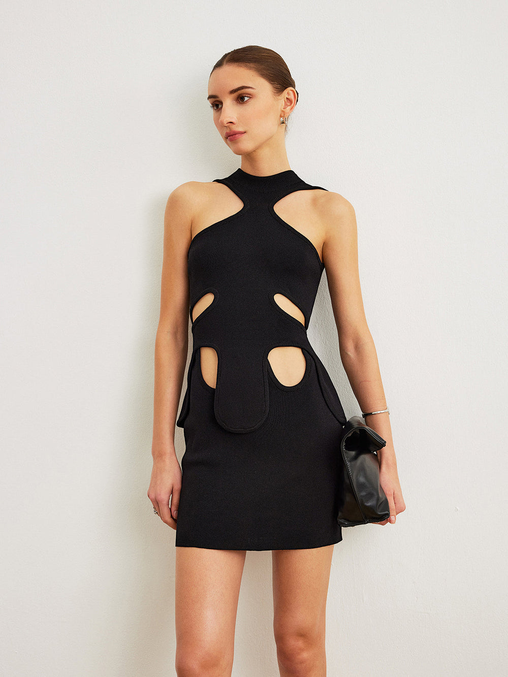 Robe à découpes à encolure licou