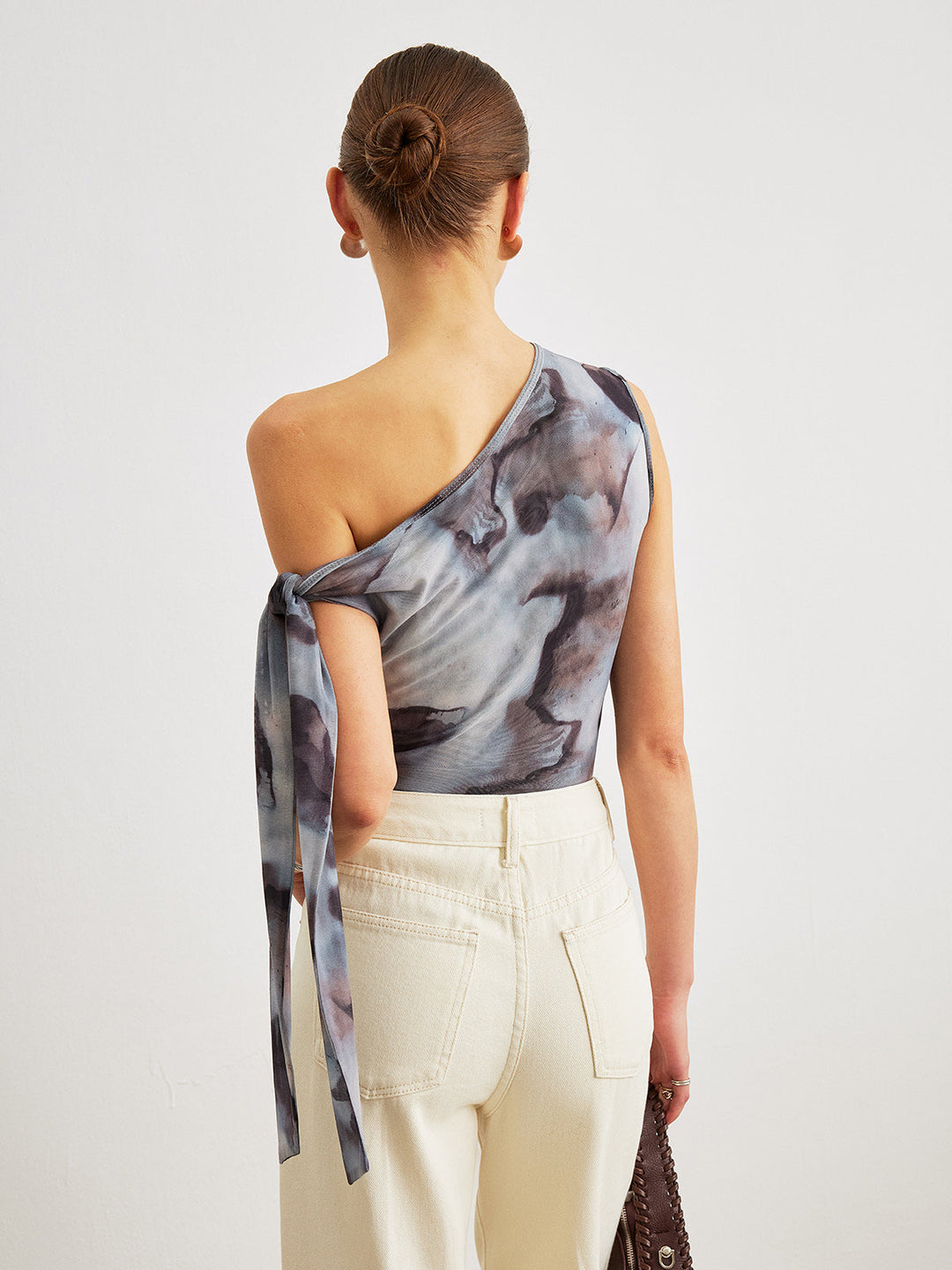Blouse en maille à col asymétrique style bohème