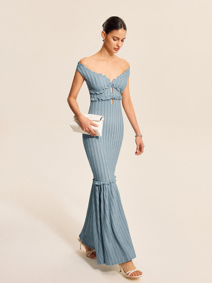 Robe à épaules dénudées avec volants