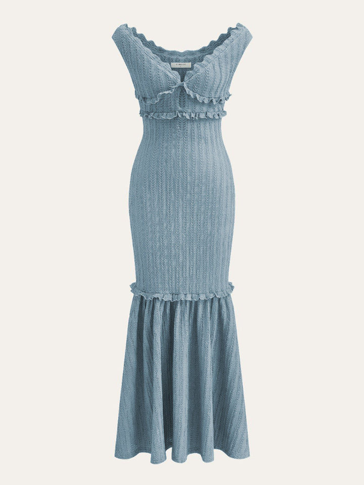 Robe à épaules dénudées avec volants