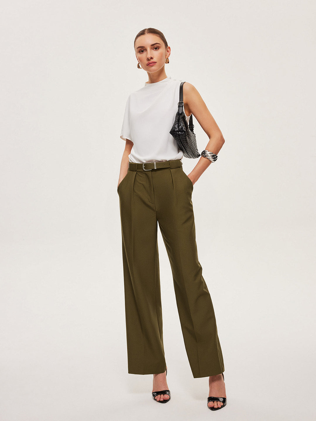 Haut à épaules boutonnées drapé asymétrique