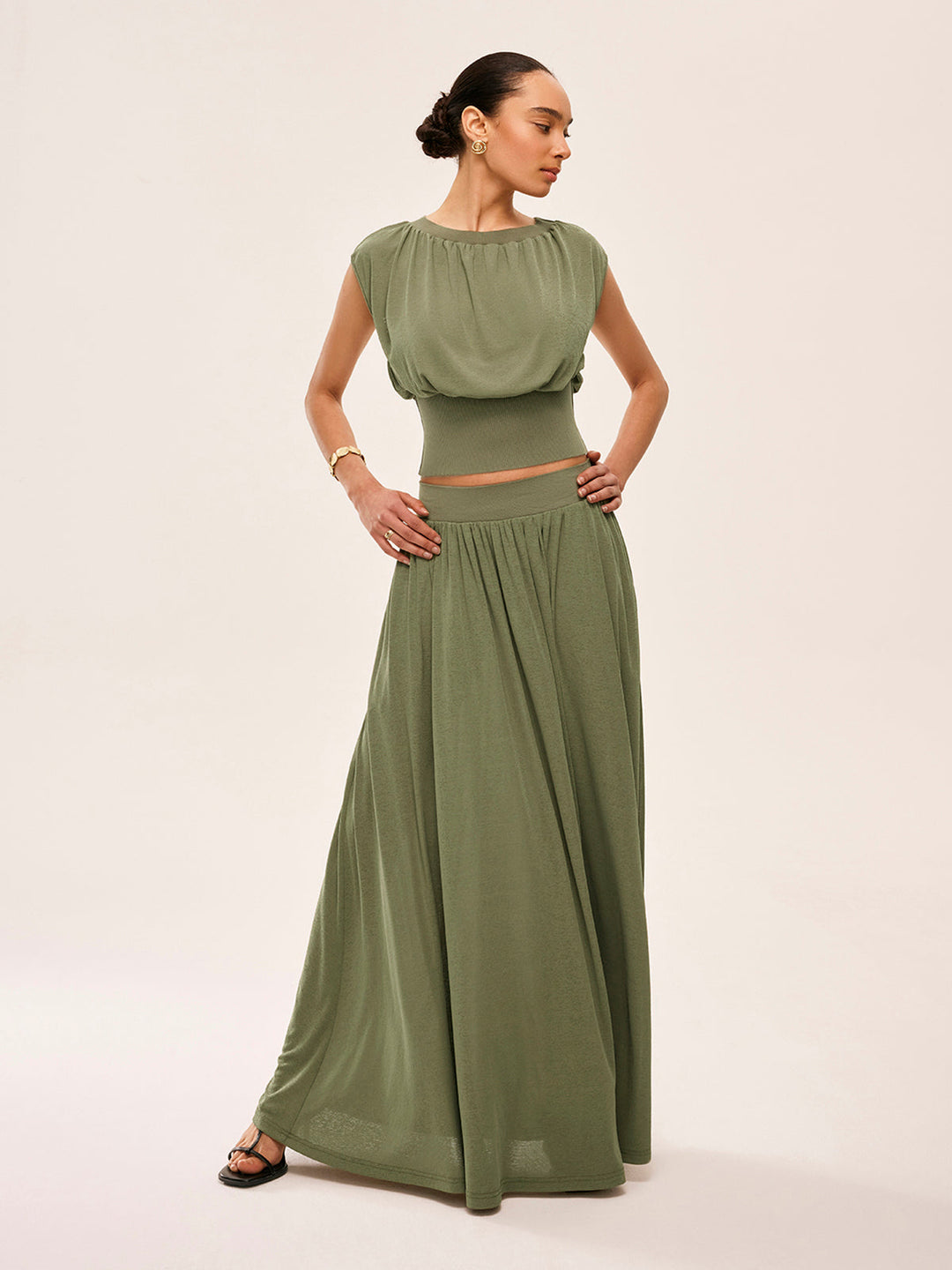 Ensemble haut à taille froncée et jupe fluide