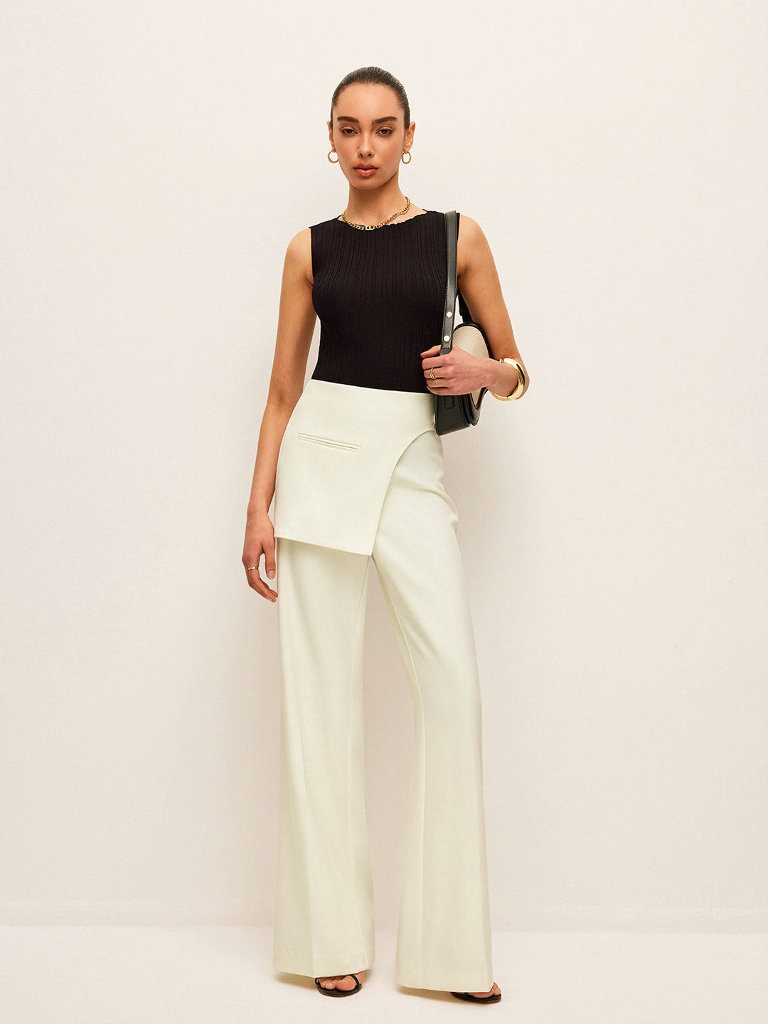 Pantalon taille mi-haute avec détail enveloppant