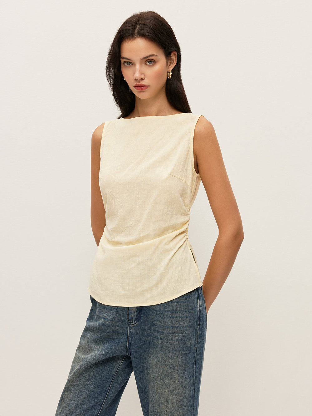 Blouse sans manches en coton uni à col bateau et taille froncée