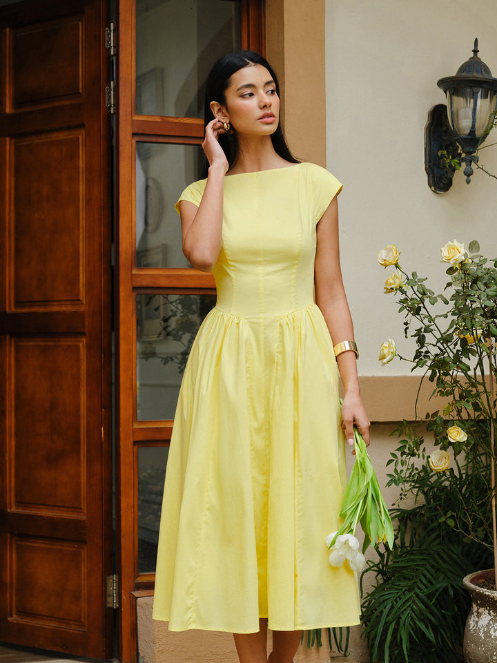 Robe à Manches Courtes à Dos Nu