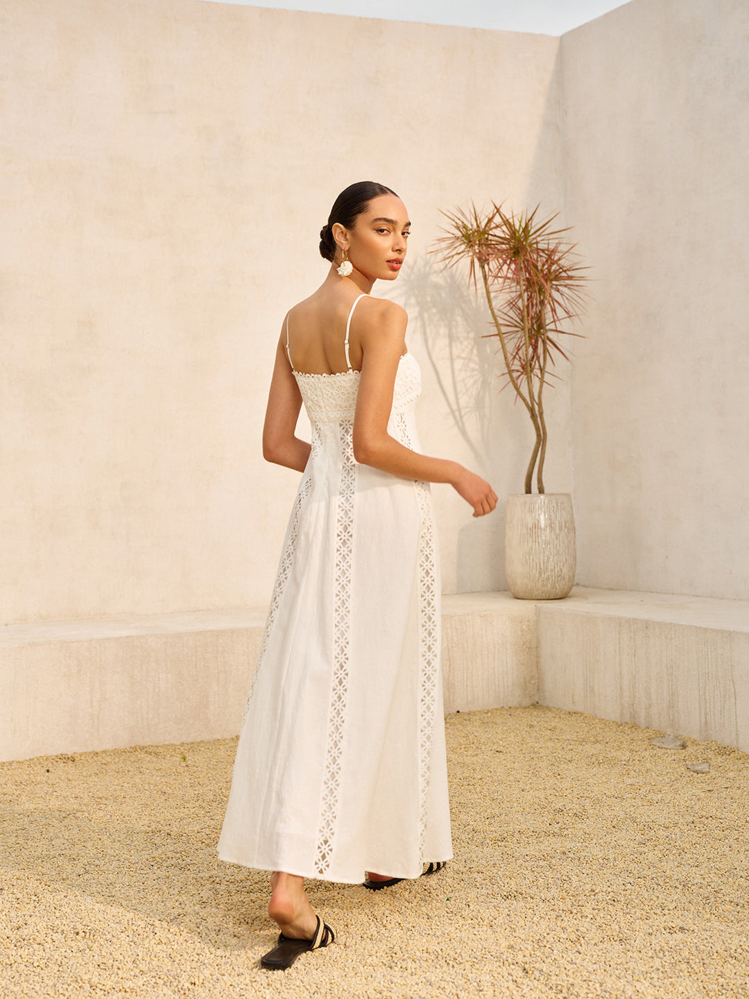 Robe Longue en Coton avec Bordure en Dentelle