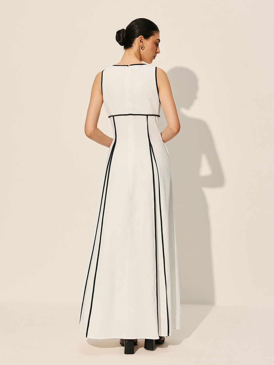 Robe à bordure contrastante avec poches