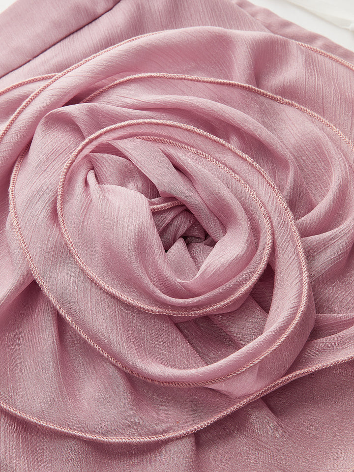 Jupe-short drapée en mousseline semi-transparente avec rosette 3D