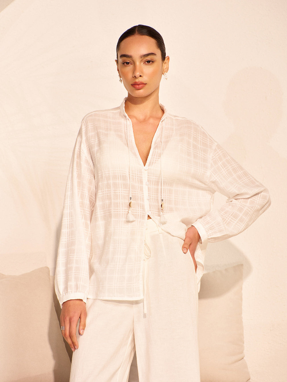 Chemise à nouer à franges semi-transparente