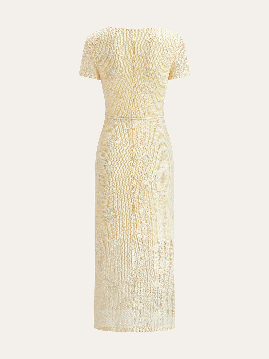 Robe Mi-longue Ceintureée en Crochet