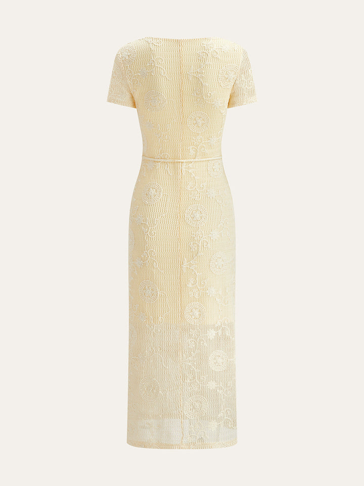 Robe Mi-longue Ceintureée en Crochet