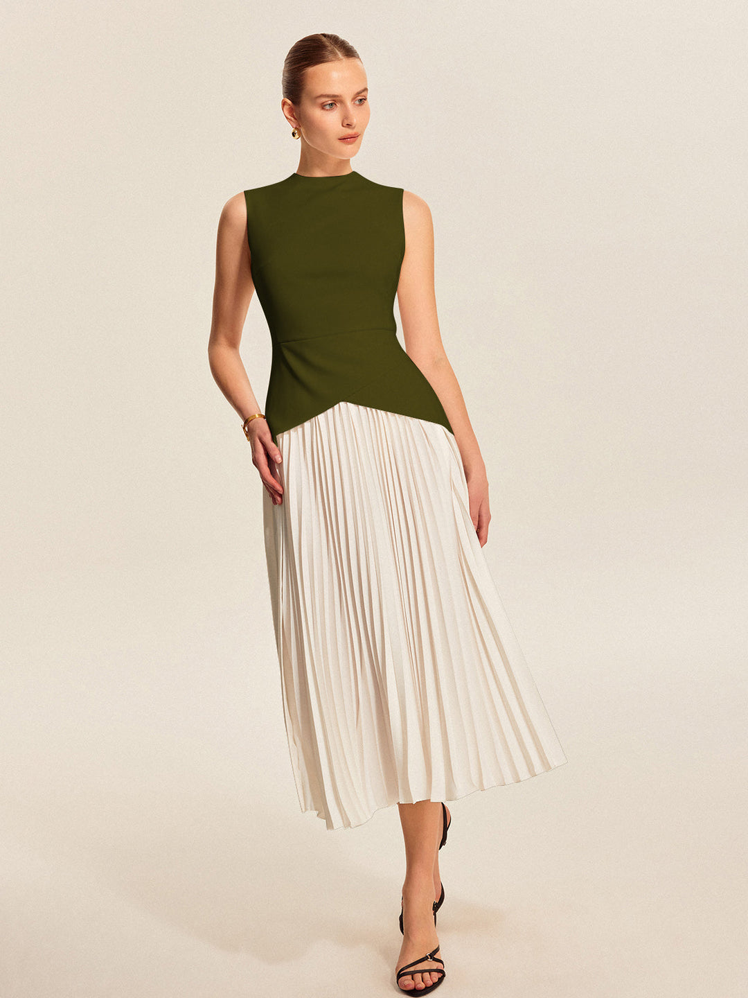 Robe Sans Manches Plissée