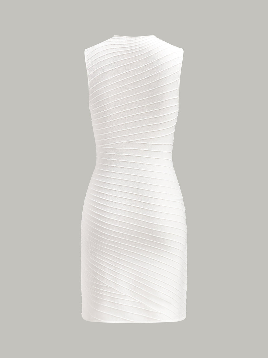 Robe en maille à découpes et détails chaîne