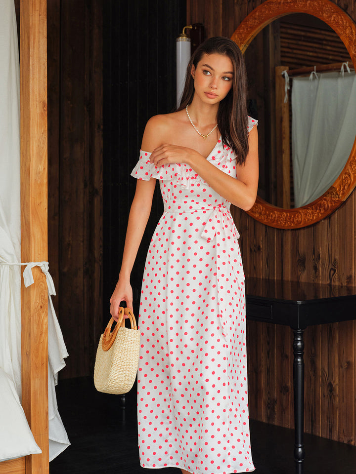 Robe à volants à pois semi-transparente avec ceinture nouée