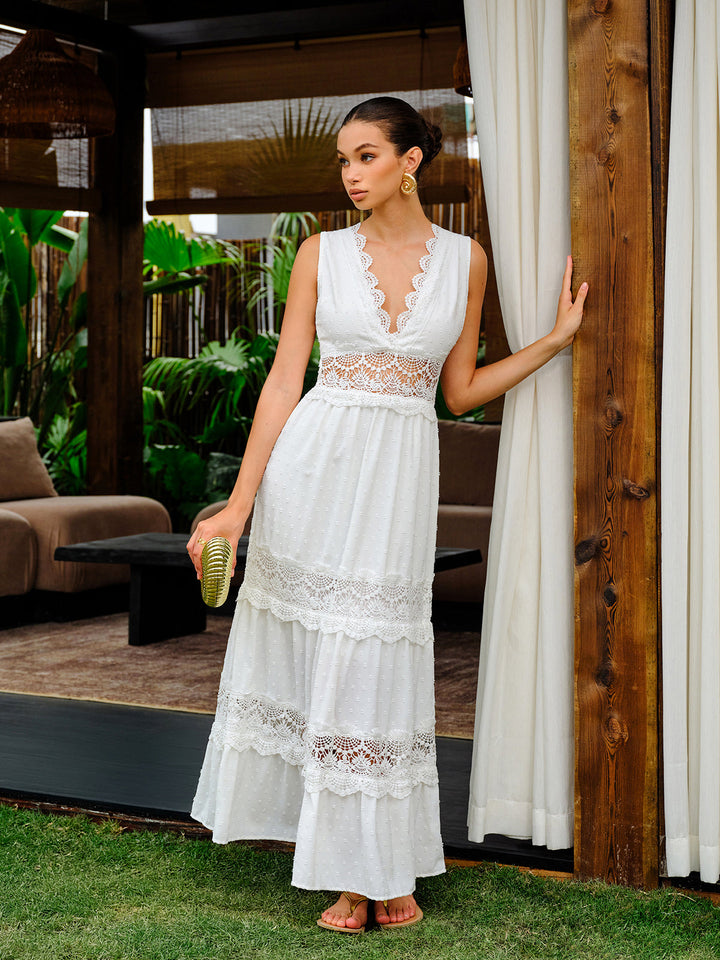Robe à col en V avec bordure en dentelle semi-transparente