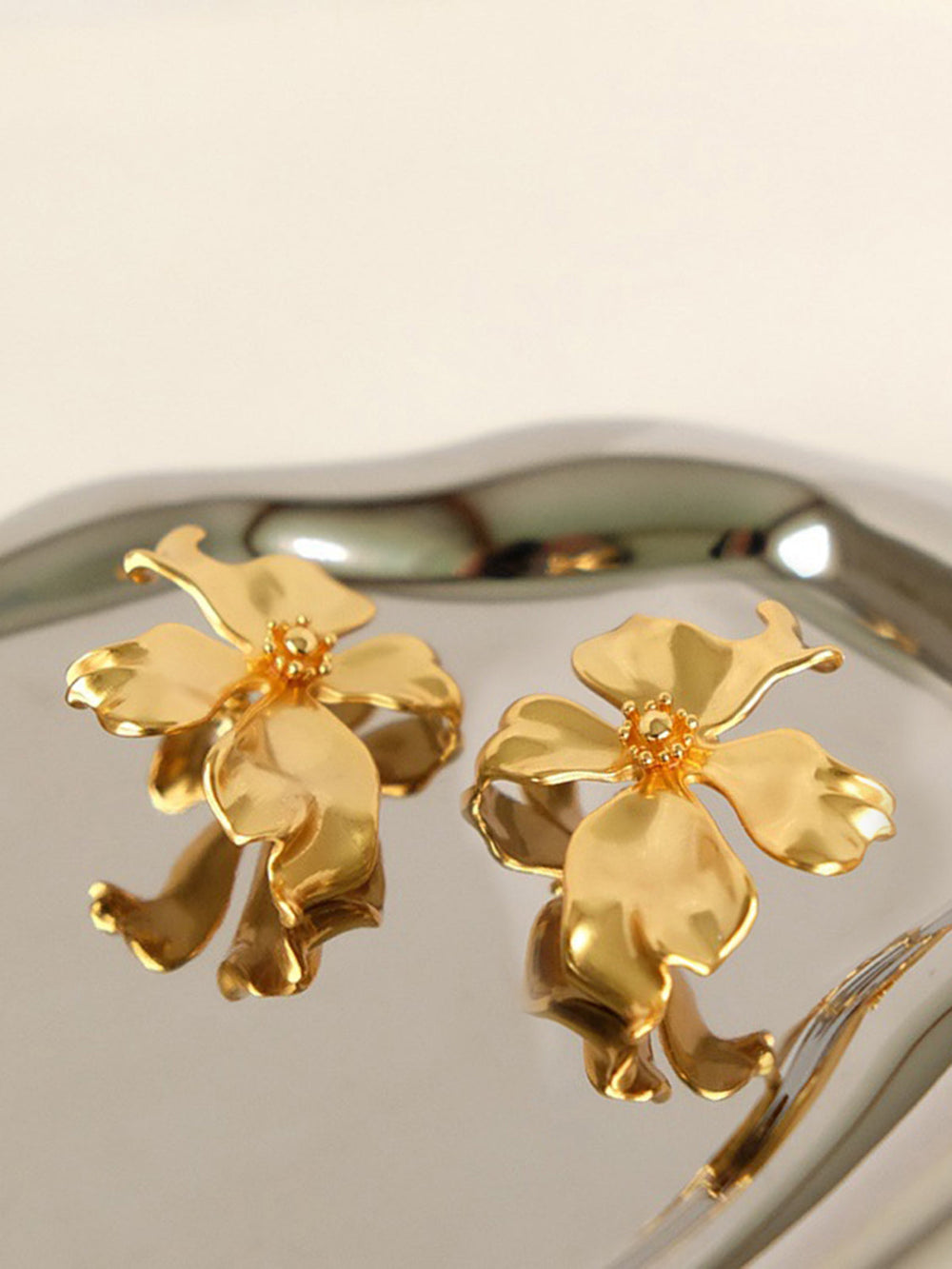 Boucles d'oreilles Fleur en Métal