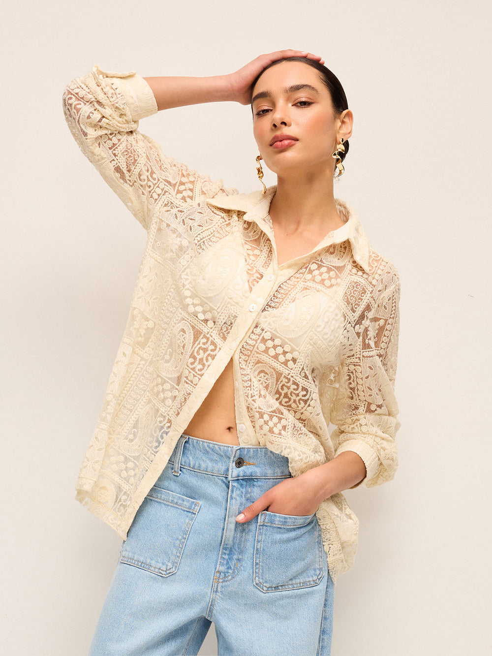 Chemise en coton mélangé à col en dentelle à manches longues