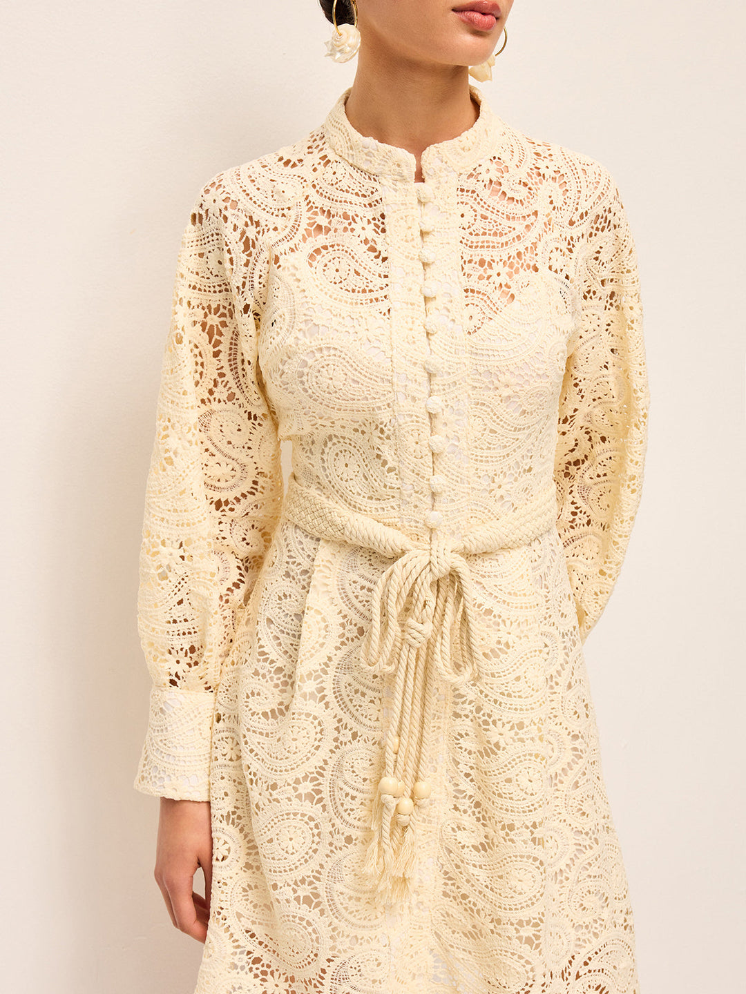 Robe Ceinture Semi-Transparente en Dentelle
