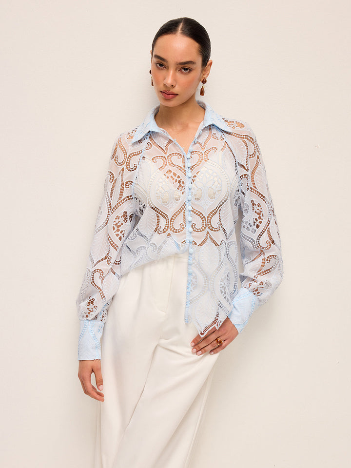 Blouse en Dentelle Transparente avec Bouton en Tissu