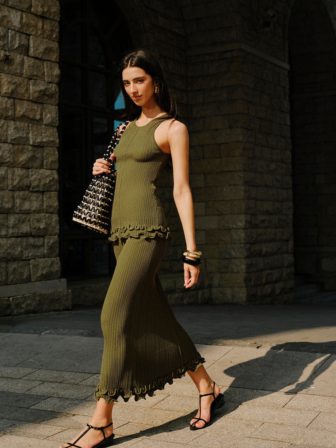 Ensemble jupe en tricot sans manches à bordure volantée