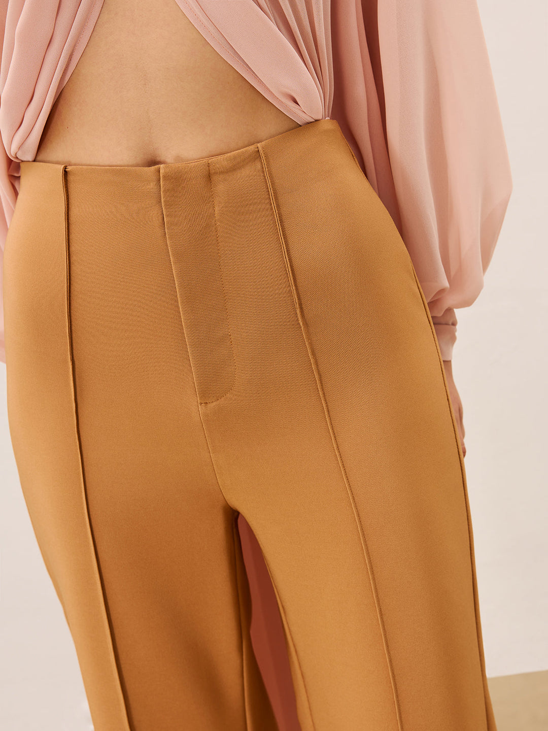 Pantalons évasés taille mi-haute ajustés