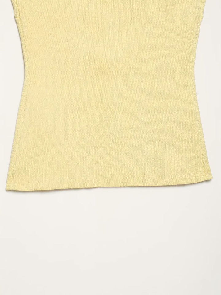 Gilet en tricot côtelé à ourlet incurvé