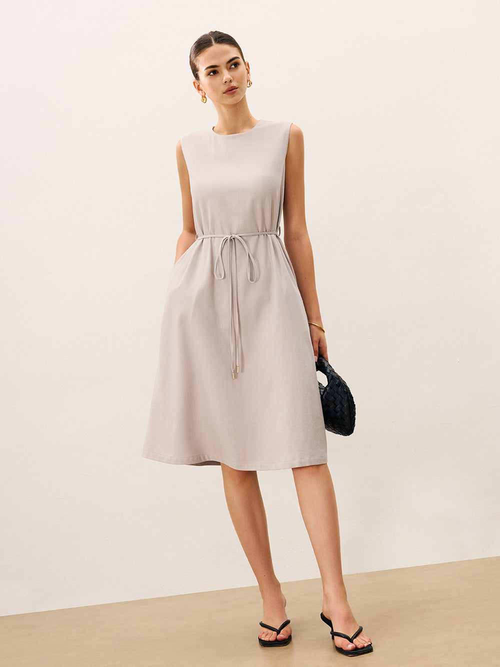 Robe Mi-longue Sans Manches à Détails Liés