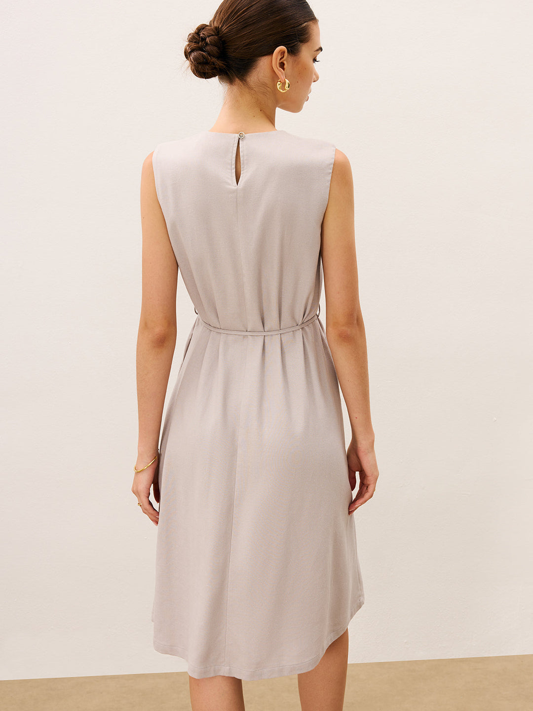 Robe Mi-longue Sans Manches à Détails Liés