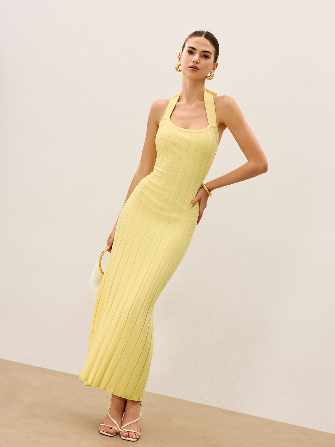 Robe en maille côtelée à col bénitier