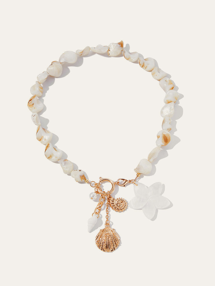 Collier à breloques en nacre